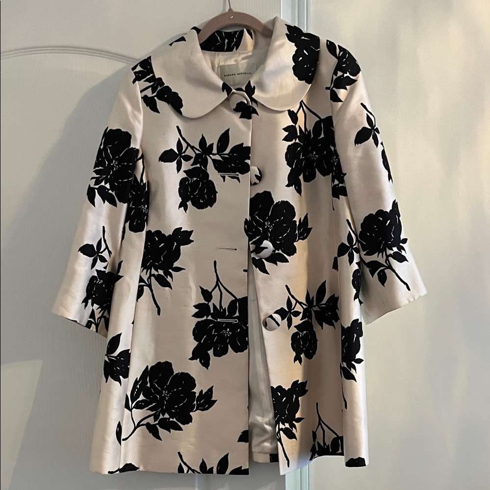 Banana Republic Black and Cream Floral Blazer